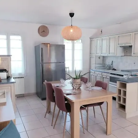 Semesterbostad Jolie Maison Lumineuse *